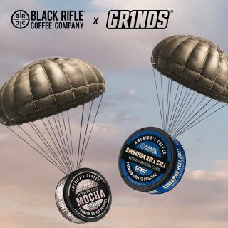 GRINDS x BLACK RIFLE COFFEE COMPANY 💥 ⁠ Opět pro Vás připravujeme speciální edici Cinnamon Roll Call a Mission Fuel Mocha...