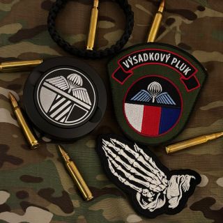 Chceš s kolegy z útvaru něco extra? ⁉️🤙🏻 Nově nabízíme zakázkovou výrobu personalifikovaných kovových pouzder na kávové...