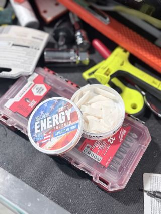 Potřebuješ nakopnout a nejsi fanda kávy?💪🏻 Zkus kofeinové sáčky ENERGY s 80mg kofeinu v každém sáčku 🤙🏻🇺🇸 #energie #kofein...